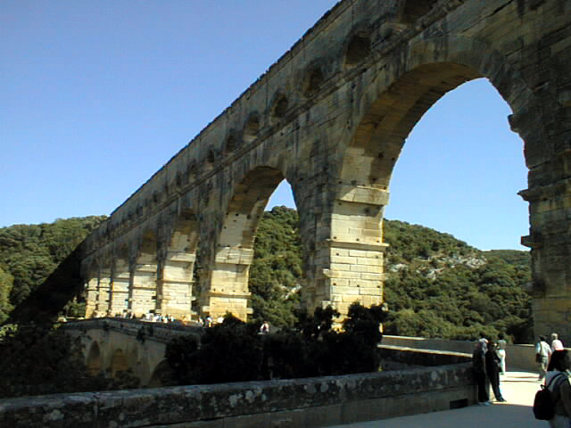 f19_Pont_du_Gard.jpg 170.8K